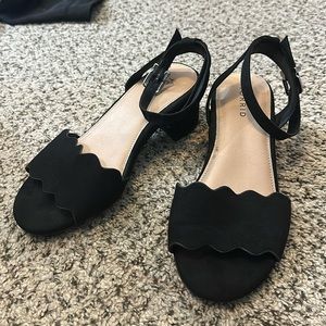 Torrid Scalloped Heel Size 9.5